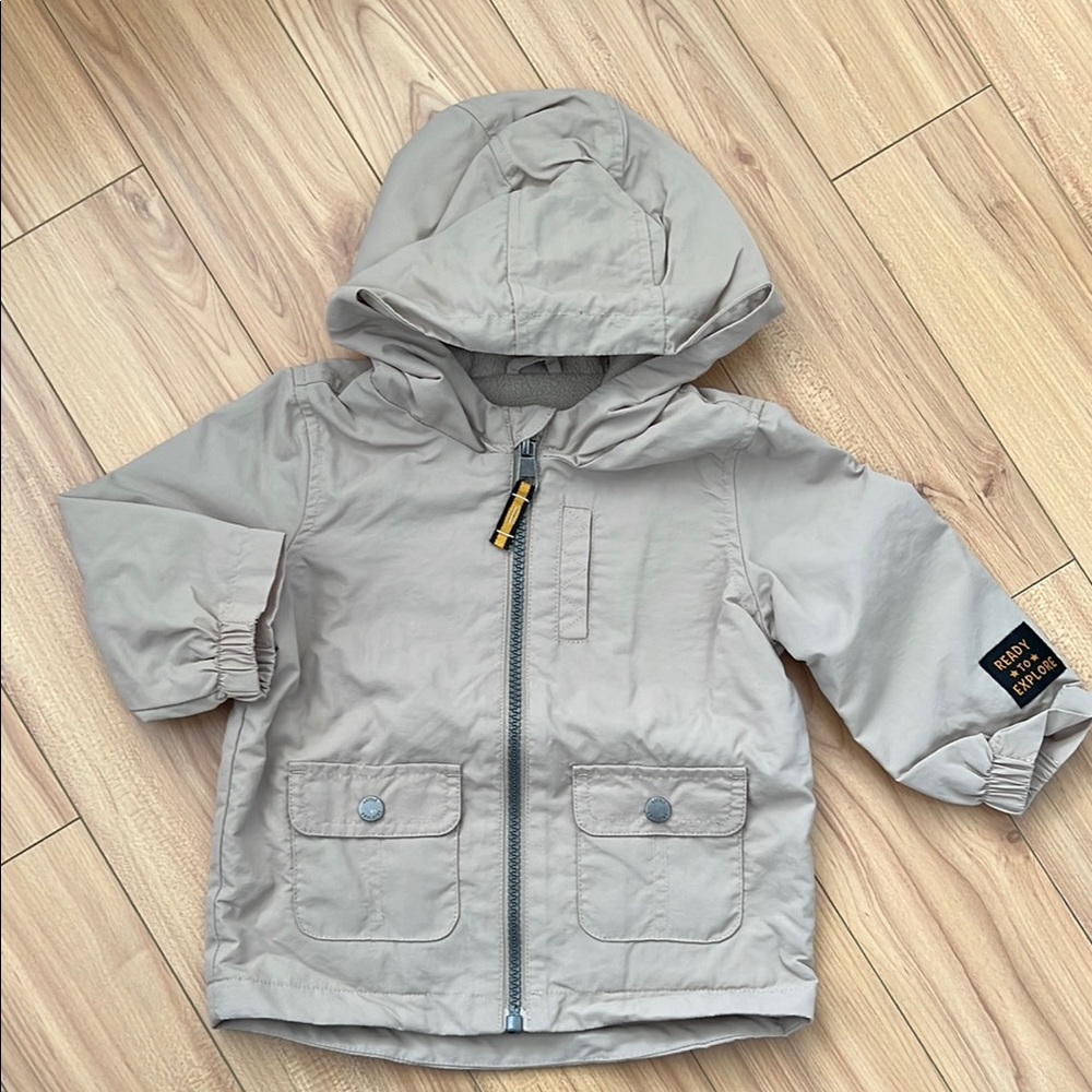 B1G1 🌟 Tan Raincoat with Hood and Zipper